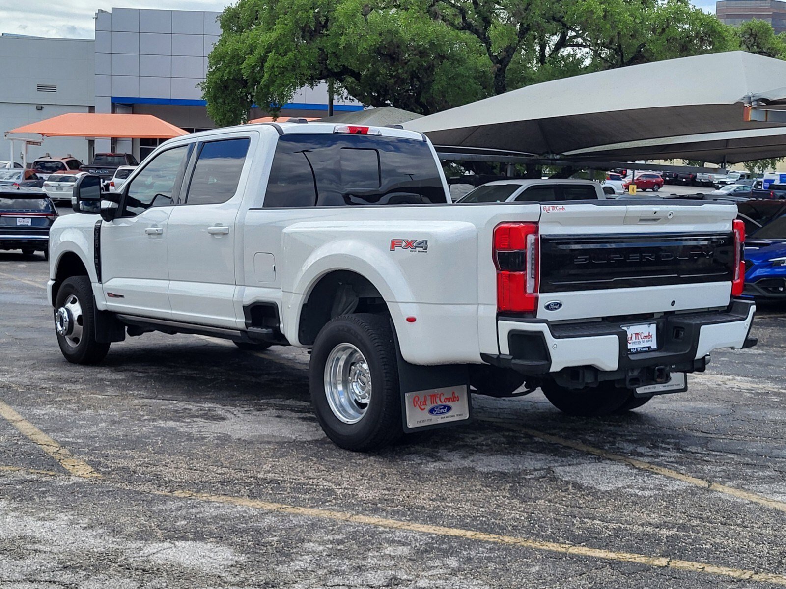 Used 2025 Ford F350 Platinum AWD/4WD image 6