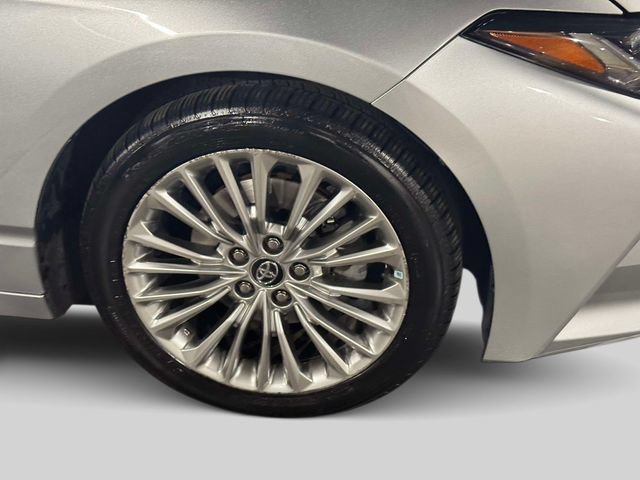 Used 2020 Toyota Avalon Limited w/ Advanced Safety Package FWD image 7