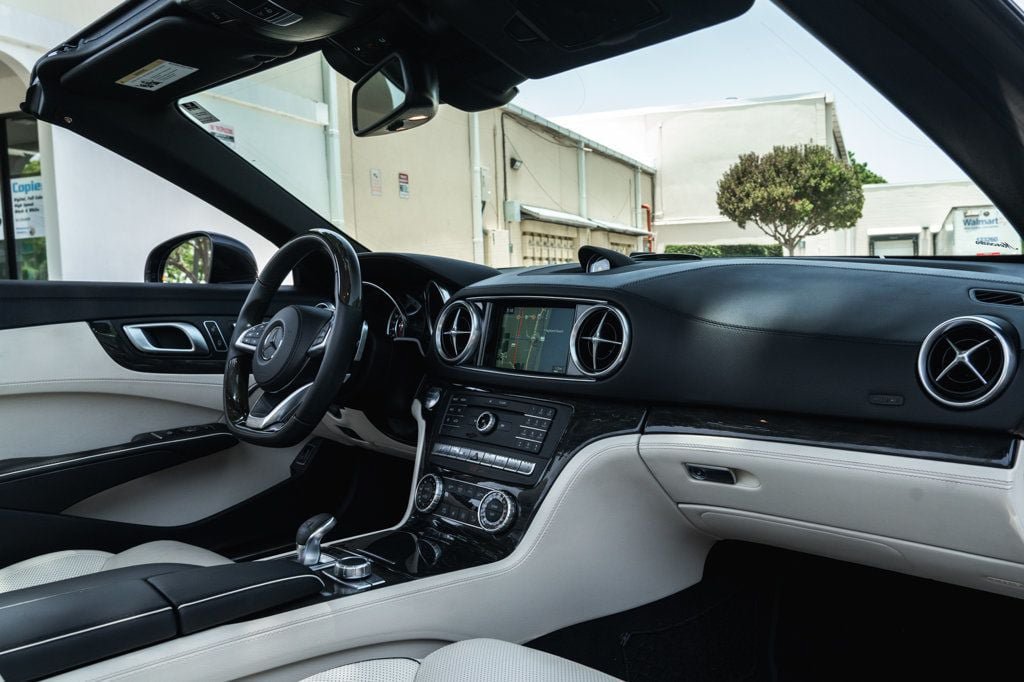 Used 2020 Mercedes-Benz SL 450 image 23