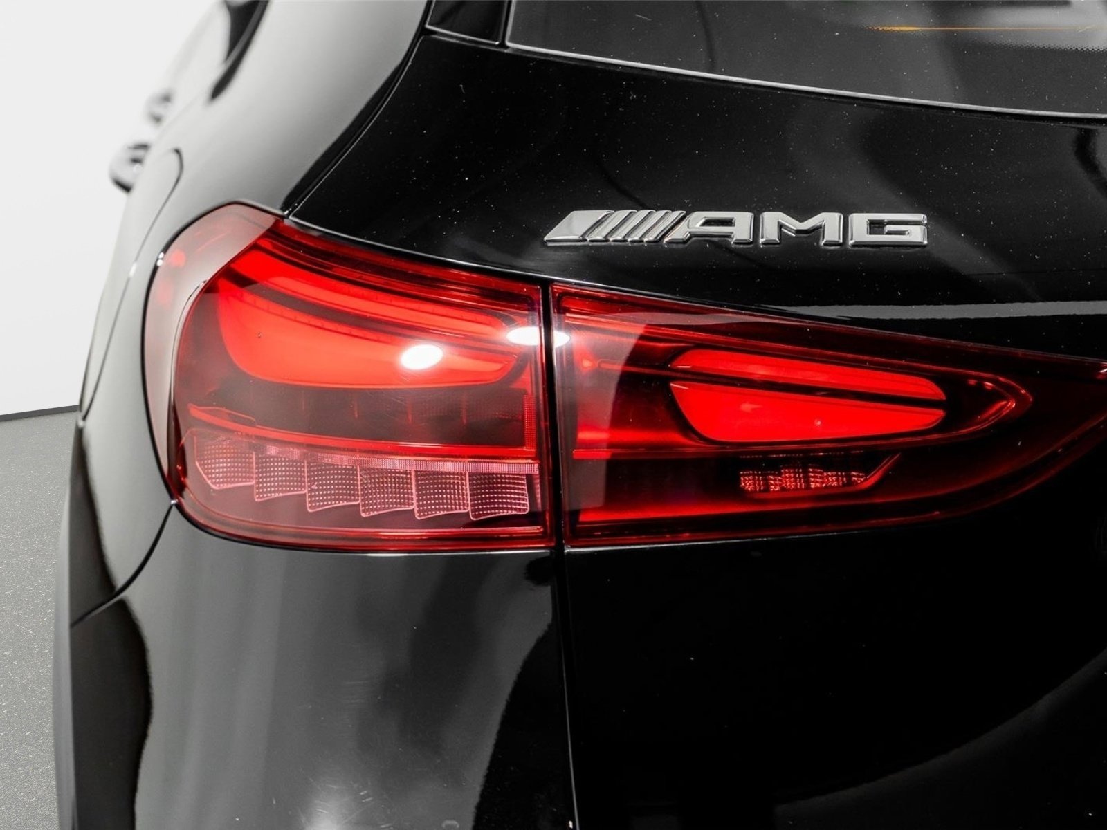 Used 2024 Mercedes-Benz GLA 35 AMG 4MATIC image 29