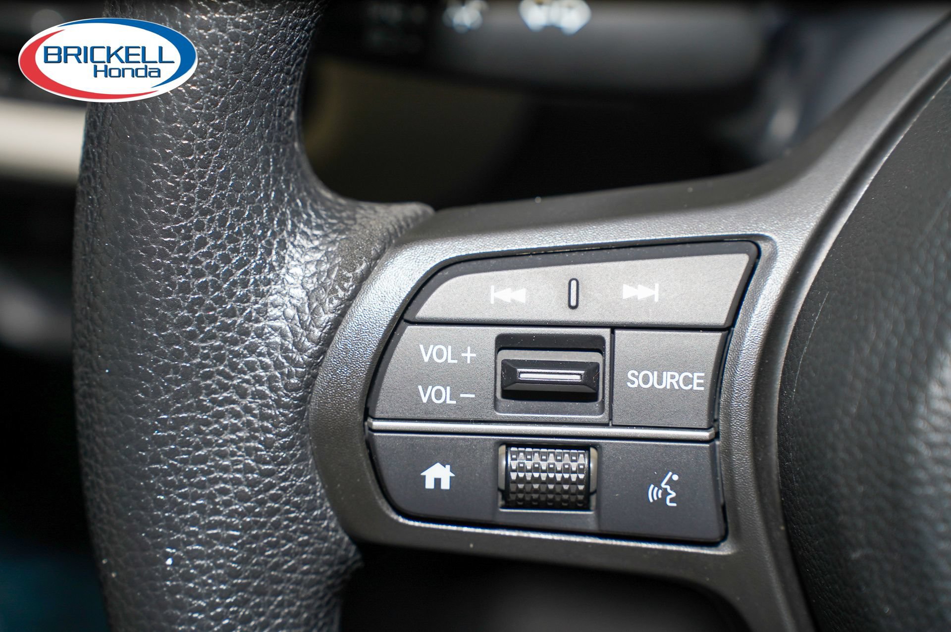 Certified 2024 Honda HR-V LX image 32