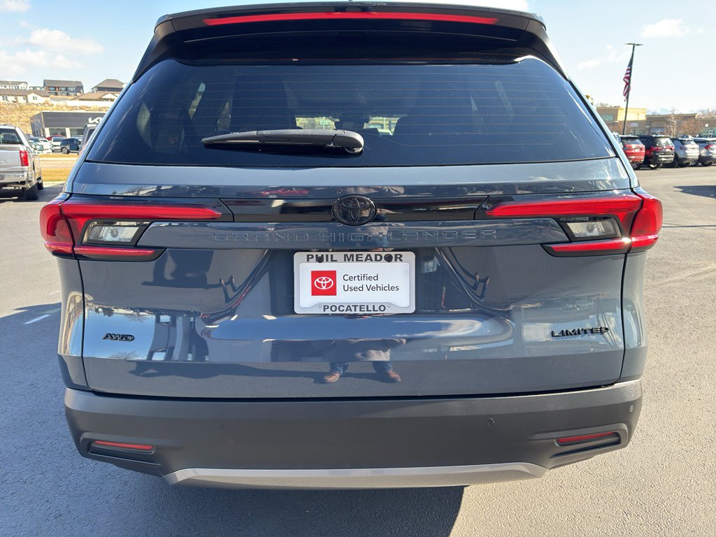 Certified 2024 Toyota Grand Highlander Limited image 3