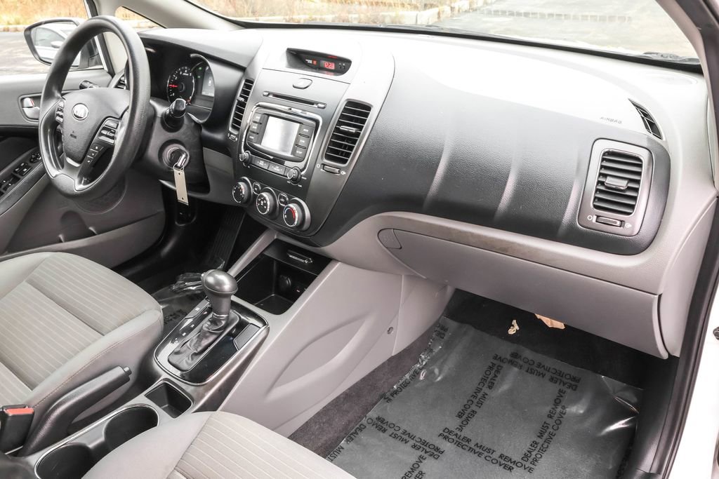 Used 2017 Kia Forte LX w/ LX Popular Package image 34