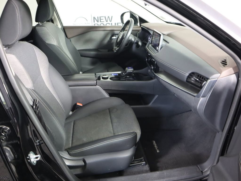 Used 2022 Nissan Rogue SV AWD/4WD image 30