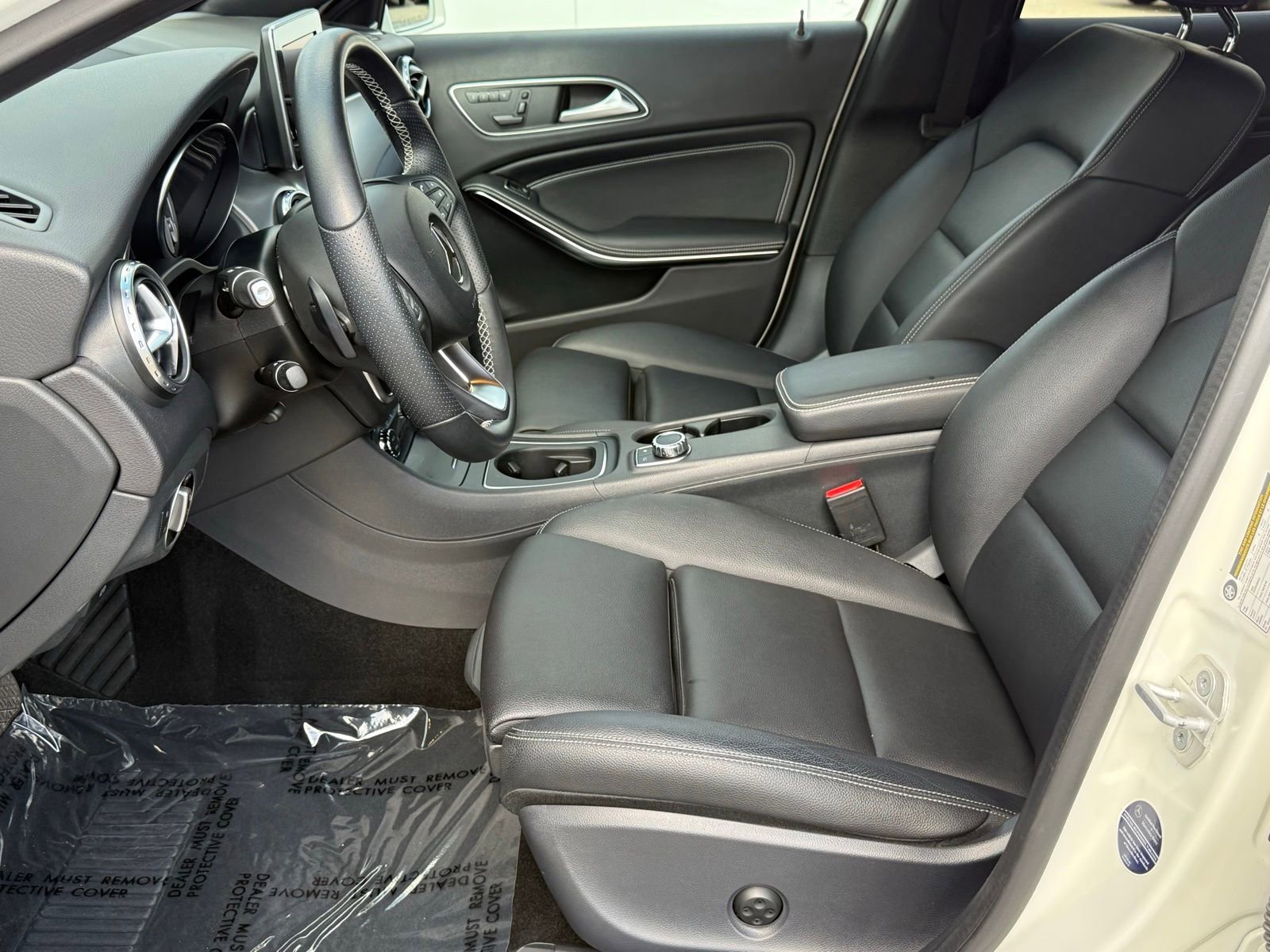 Used 2017 Mercedes-Benz GLA 250 w/ Premium Package image 27