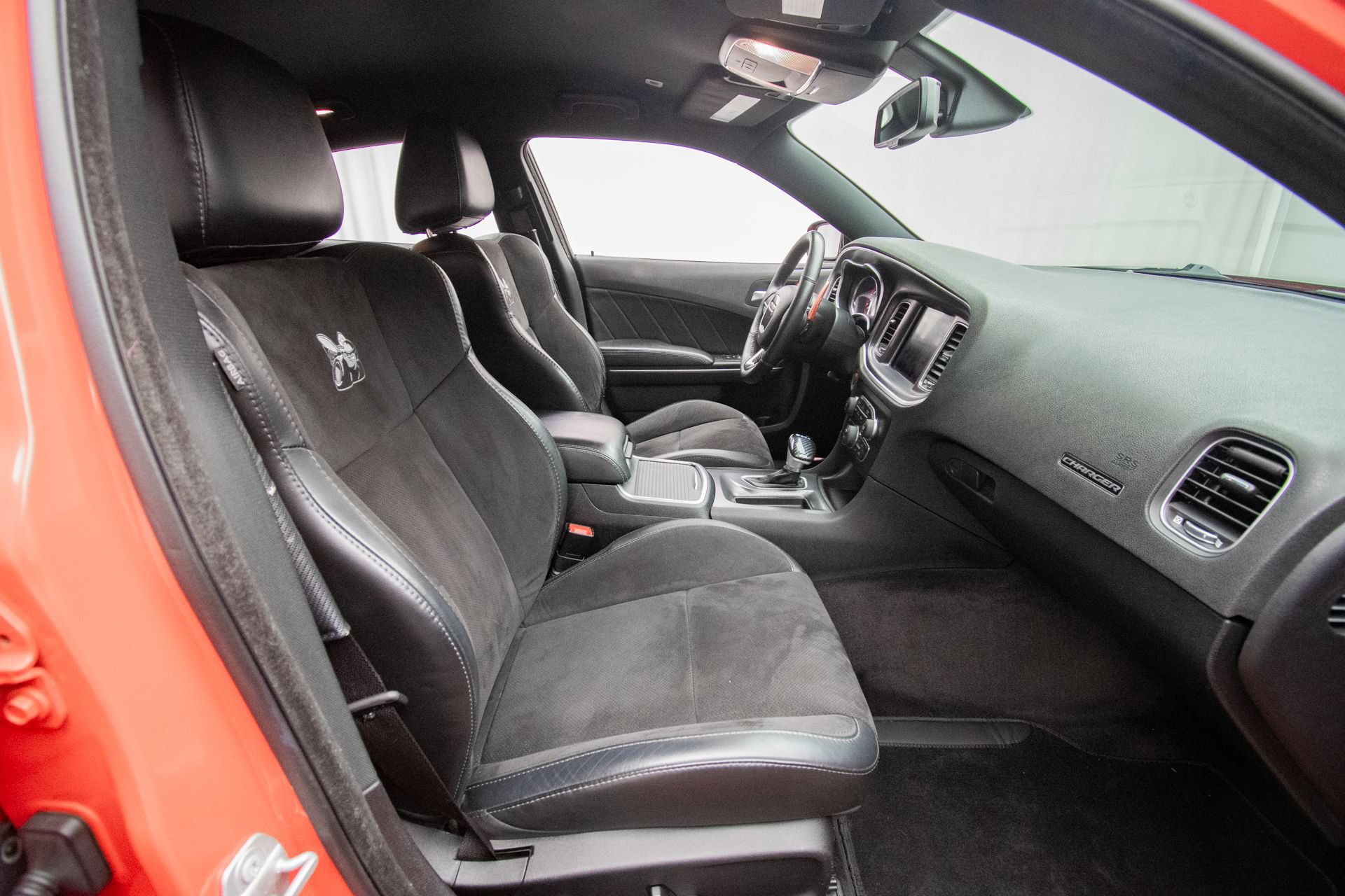 Used 2017 Dodge Charger R/T Scat Pack w/ Beats Audio Group RWD image 16