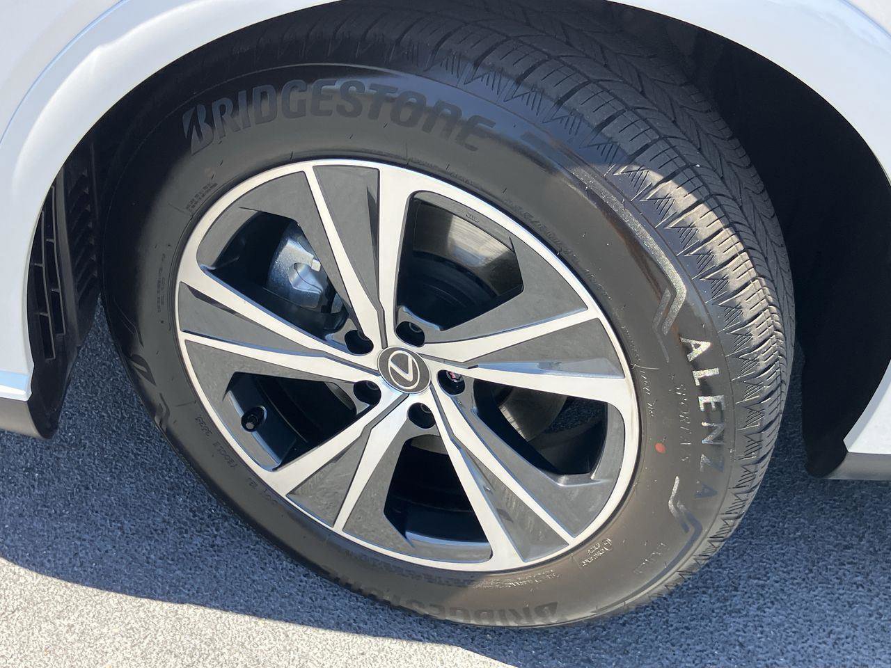 Used 2025 Lexus RX 350 Premium w/ Accessory Package (Z1) image 9