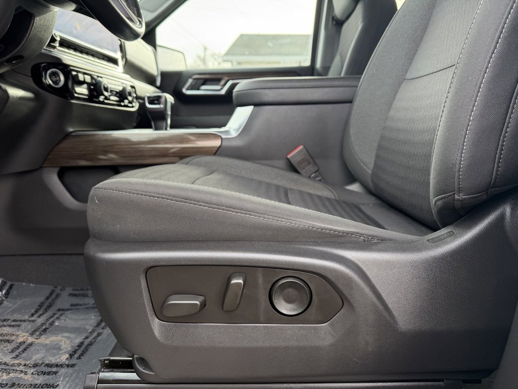 Used 2022 Chevrolet Silverado 1500 LT Trail Boss image 8