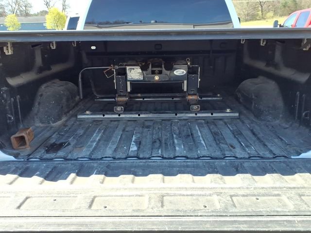 Used 2015 Chevrolet Silverado 2500 LT w/ LT Convenience Package AWD/4WD image 9