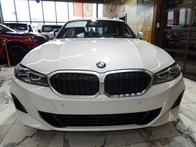 Used 2025 BMW 330i xDrive Sedan w/ Convenience Package image 2
