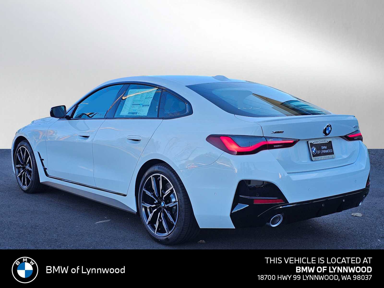 New 2026 BMW 430i xDrive w/ M Sport Package AWD/4WD image 5