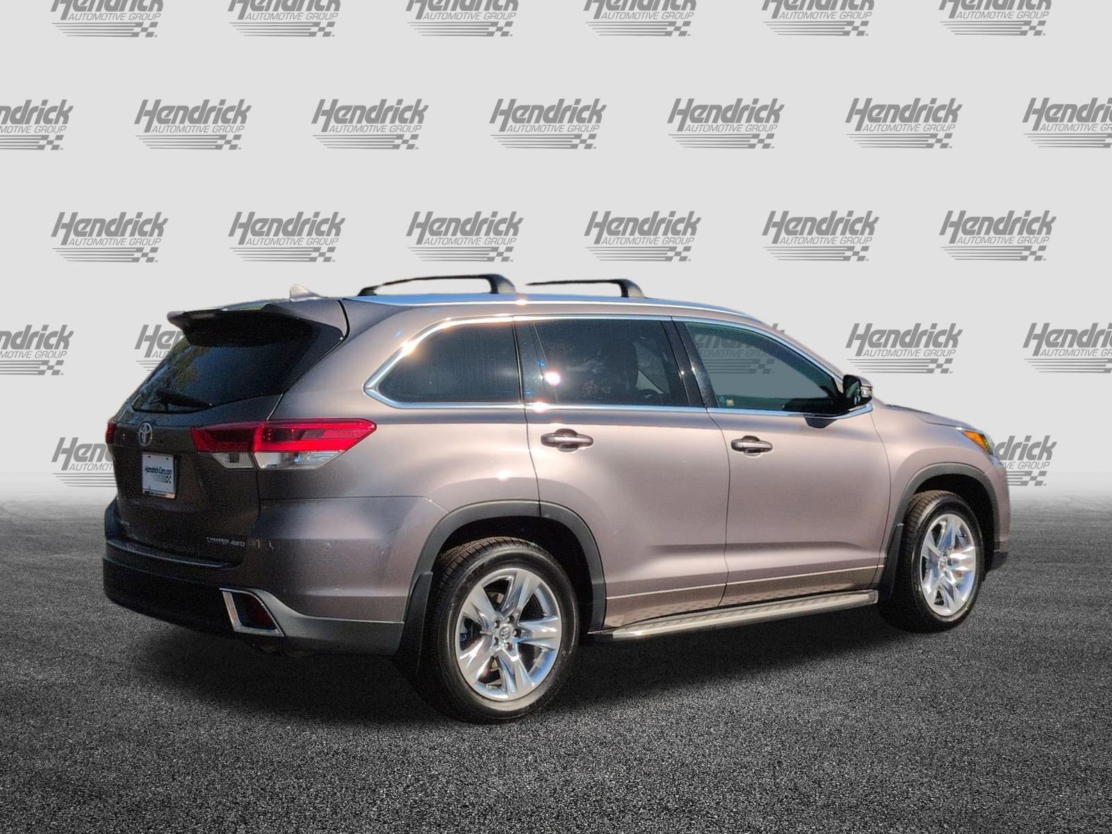 Used 2019 Toyota Highlander Limited image 10
