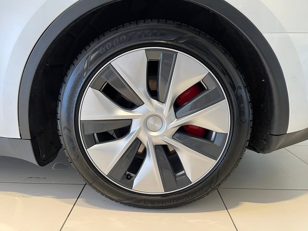 Used 2021 Tesla Model Y Performance AWD/4WD image 9