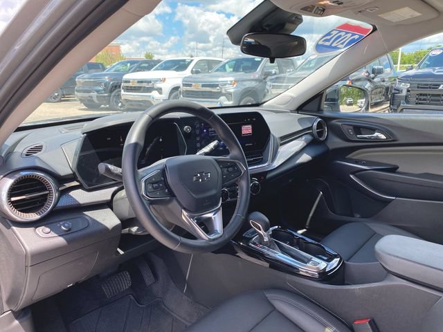 Used 2025 Chevrolet Trax ACTIV w/ Driver Confidence Package FWD image 10