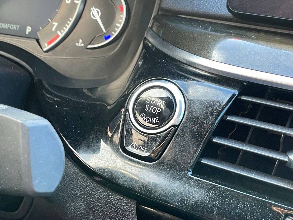 Used 2018 BMW 530i w/ Premium Package image 23