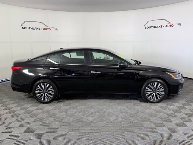 Certified 2024 Nissan Altima 2.5 SV FWD image 8