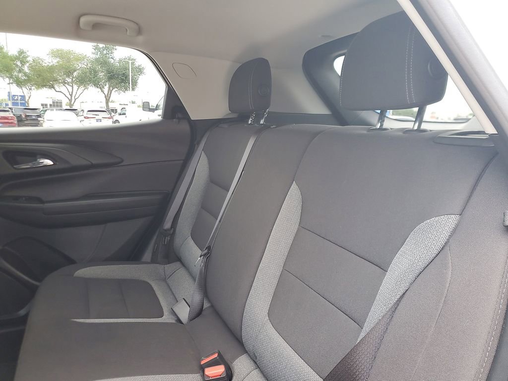Used 2023 Chevrolet TrailBlazer LT FWD image 9