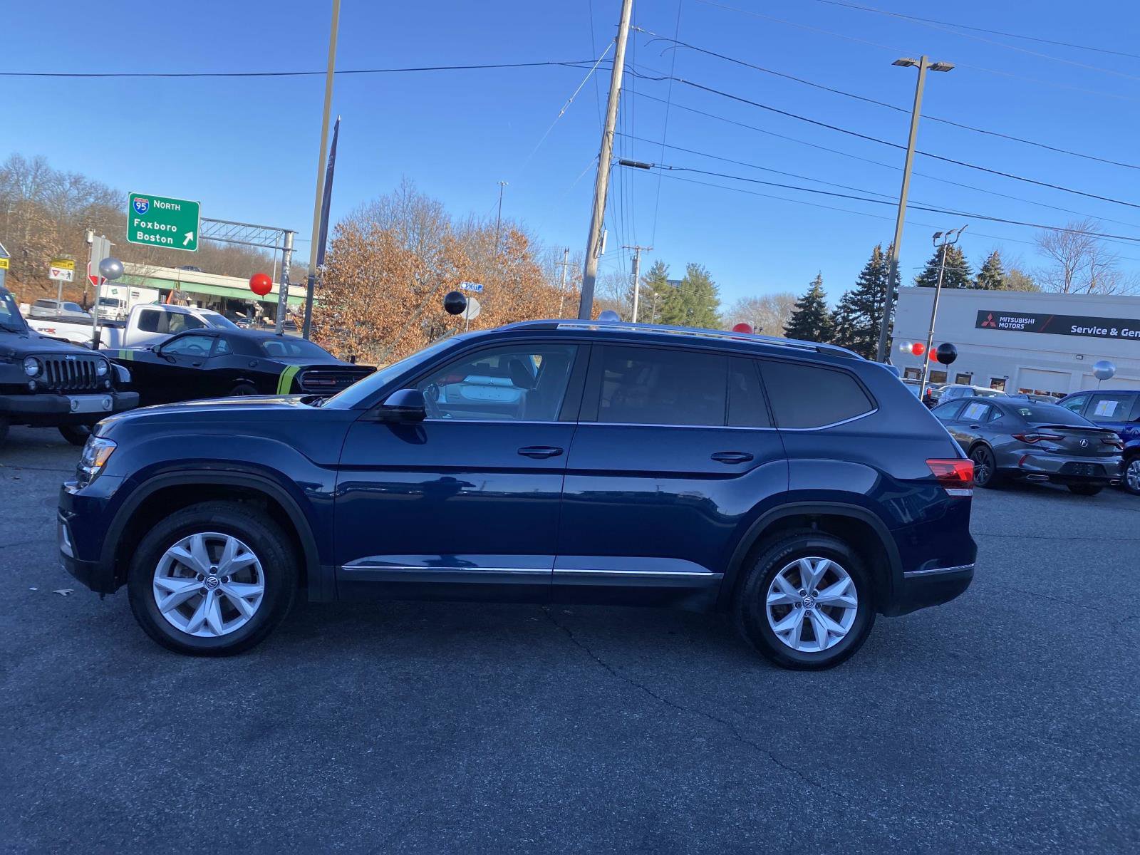 Used 2018 Volkswagen Atlas SEL image 2
