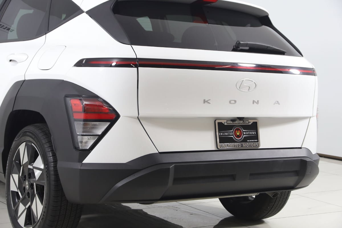 Used 2024 Hyundai Kona SEL FWD image 19
