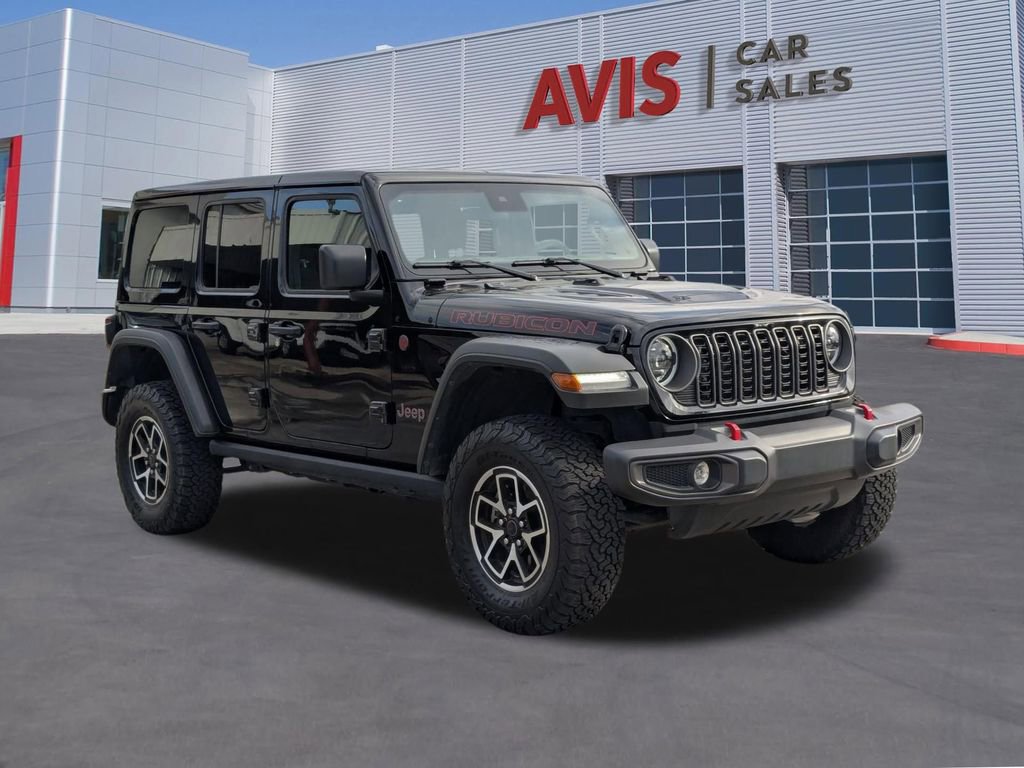 Used 2025 Jeep Wrangler Unlimited Rubicon AWD/4WD image 3