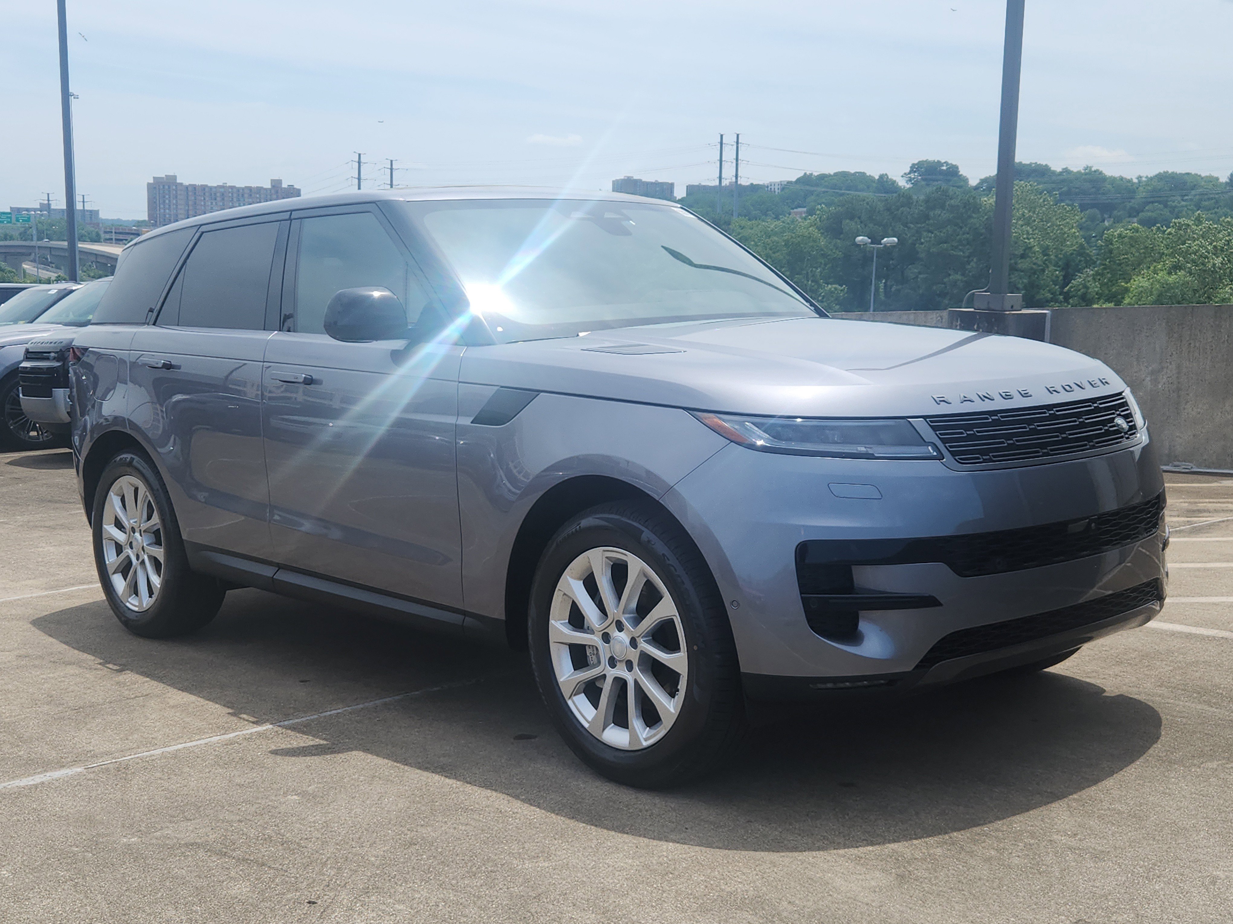 Certified 2025 Land Rover Range Rover Sport image 10