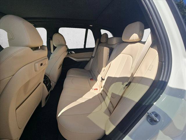 Used 2020 BMW X5 sDrive40i w/ Executive Package RWD image 17