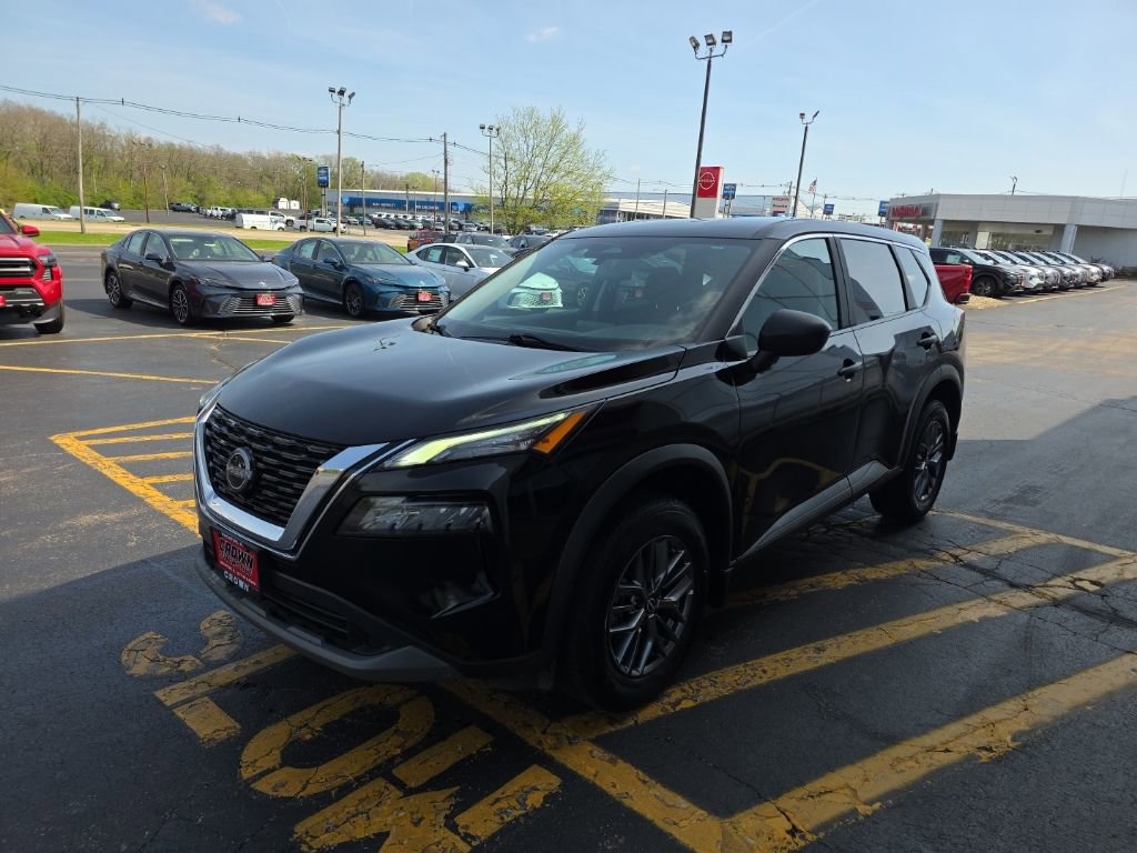 Used 2023 Nissan Rogue S AWD/4WD image 9