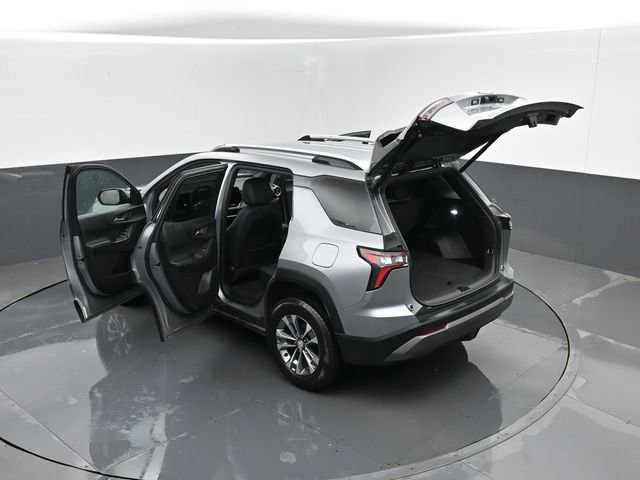 Used 2025 Chevrolet Equinox LT w/ Convenience Package II image 29