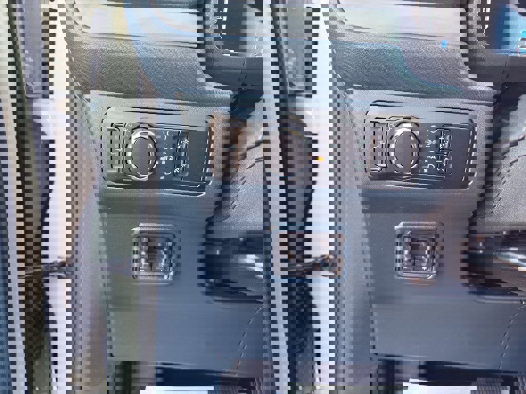 New 2025 Ford Maverick XL w/ 4K Tow Package image 11