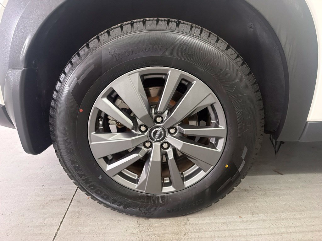 Used 2024 Nissan Pathfinder S FWD image 12