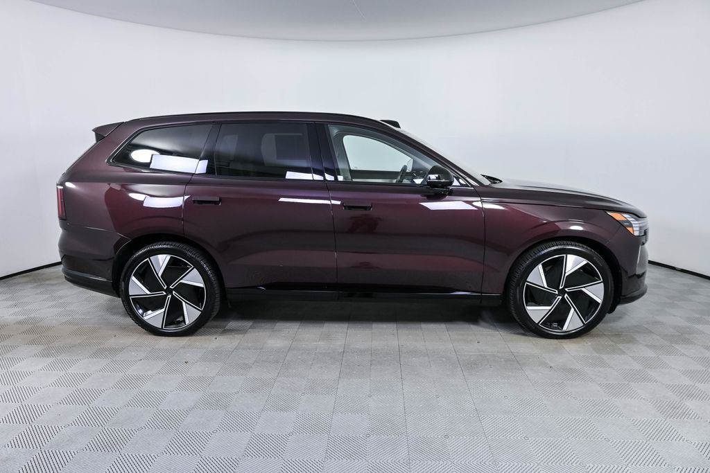 Certified 2025 Volvo EX90 Ultra AWD/4WD image 29