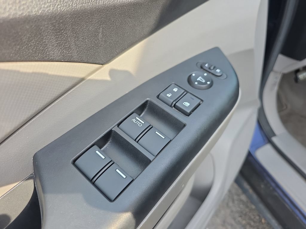 Used 2012 Honda CR-V LX image 19