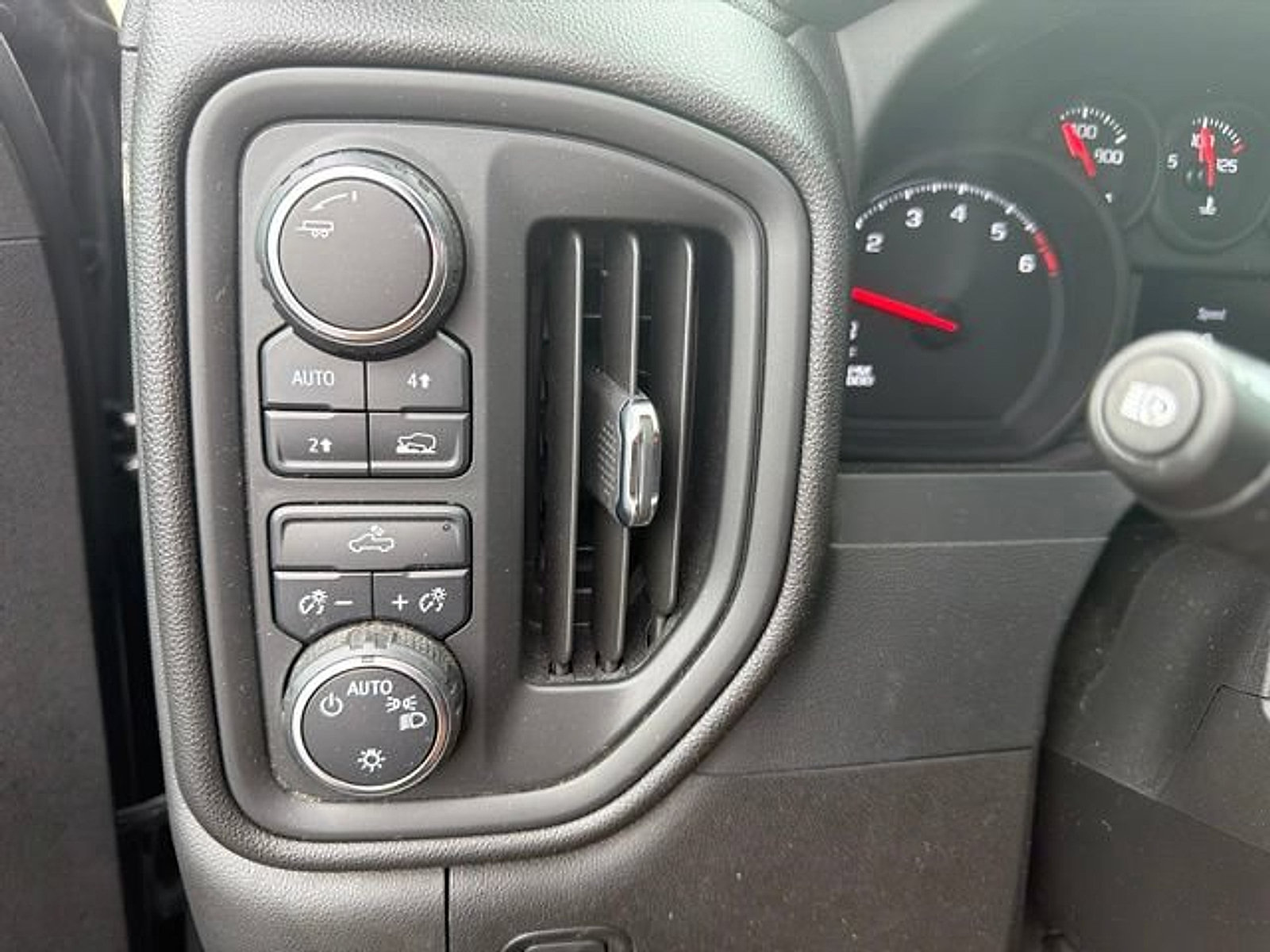 Used 2024 Chevrolet Silverado 1500 Custom AWD/4WD image 16