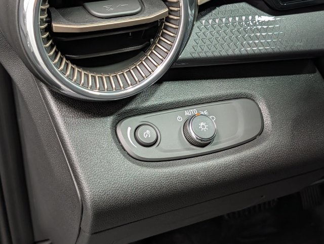 New 2026 Chevrolet Trax ACTIV w/ Driver Confidence Package FWD image 16