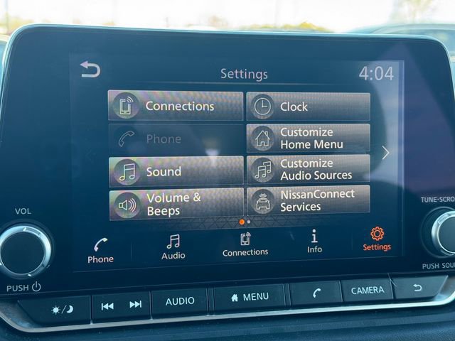 Used 2025 Nissan Rogue SV image 35