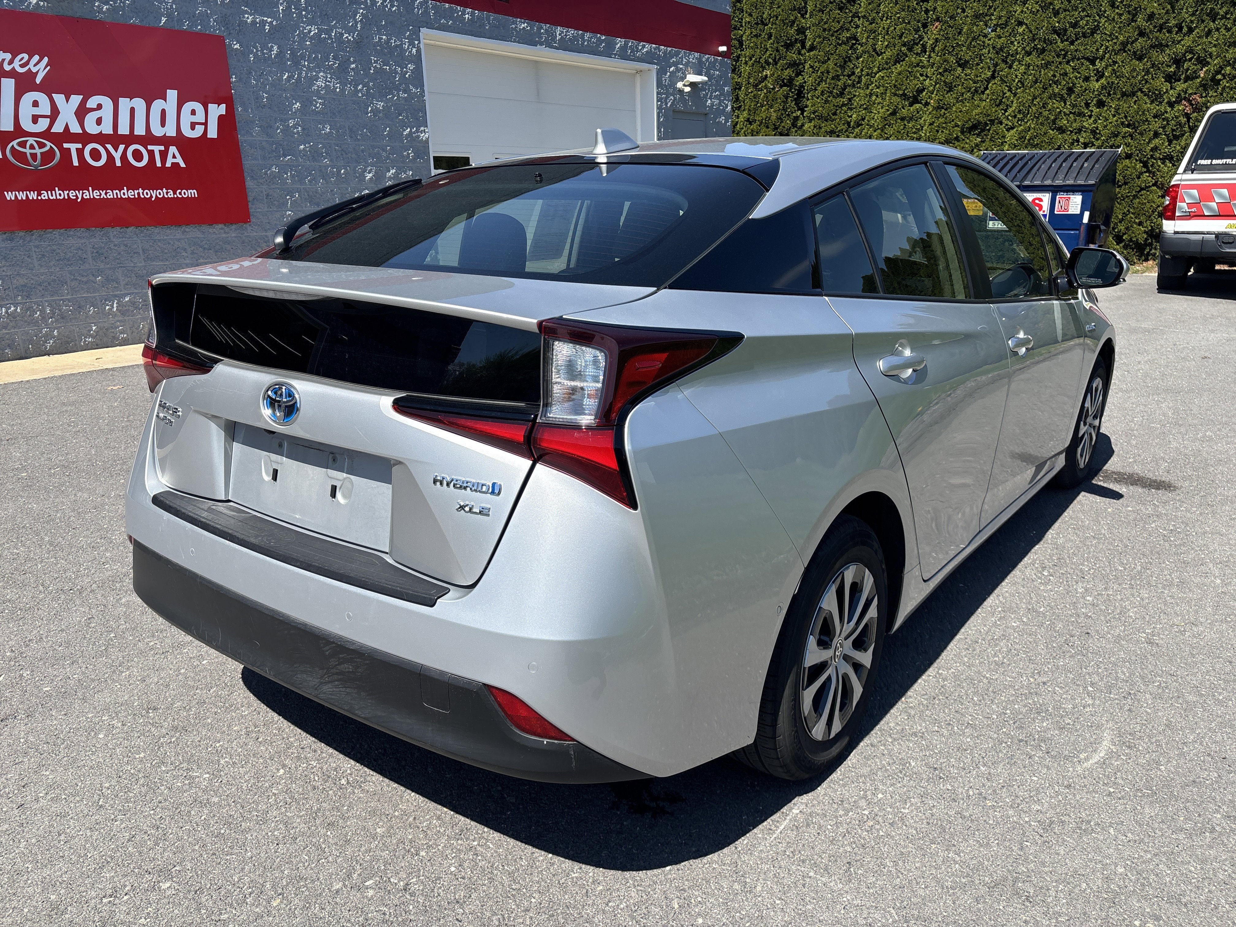 Used 2020 Toyota Prius XLE w/ Advanced Technology Package image 3