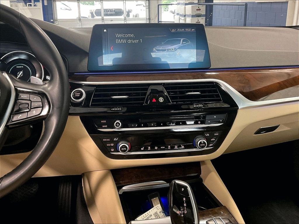 Used 2019 BMW 530e xDrive w/ Convenience Package AWD/4WD image 18