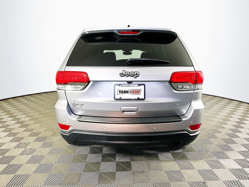 Certified 2017 Jeep Grand Cherokee Laredo w/ Quick Order Package 23E AWD/4WD image 9
