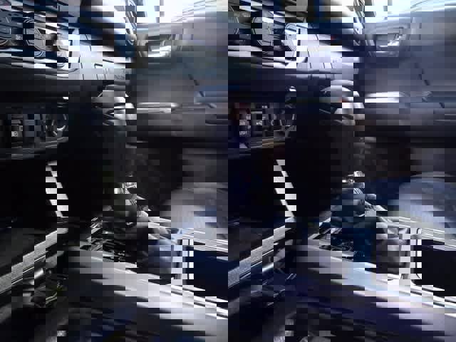 Used 2020 Toyota Tacoma Limited image 8