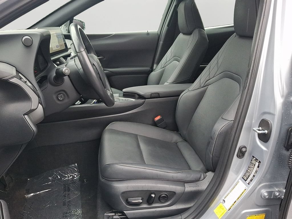 Used 2024 Lexus UX 250h AWD w/ Premium Package image 15