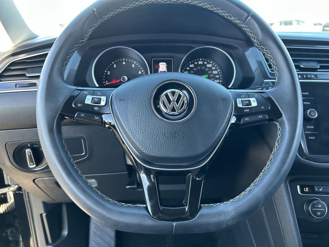 Used 2021 Volkswagen Tiguan SE FWD image 20