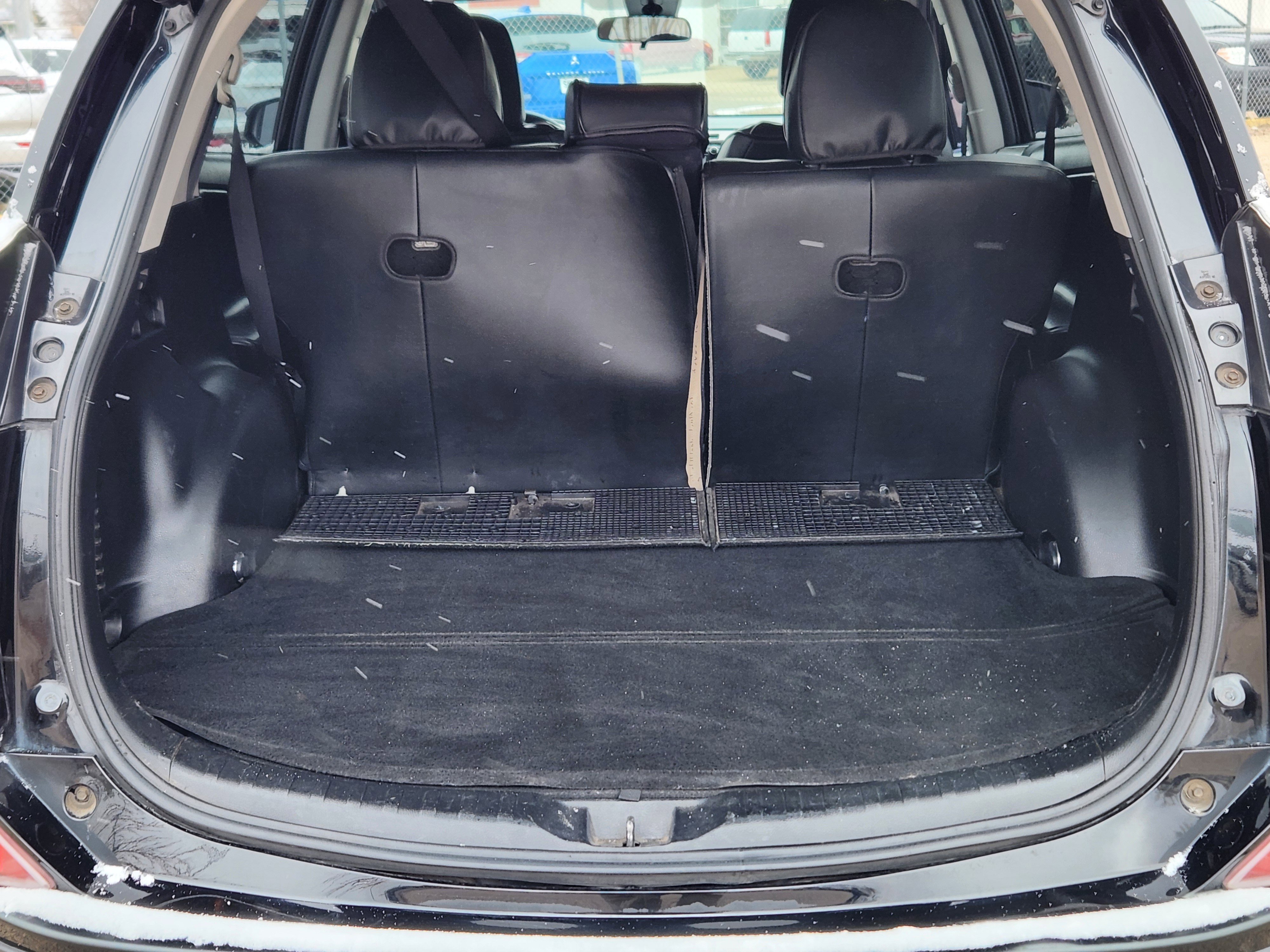 Used 2018 Toyota RAV4 XLE FWD image 23