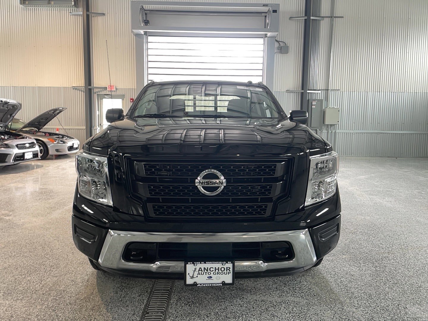 Used 2021 Nissan Titan SV w/ SV Convenience Package image 2