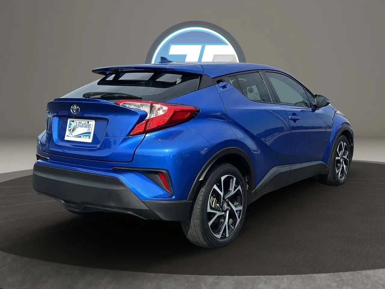 Used 2018 Toyota C-HR XLE FWD image 29