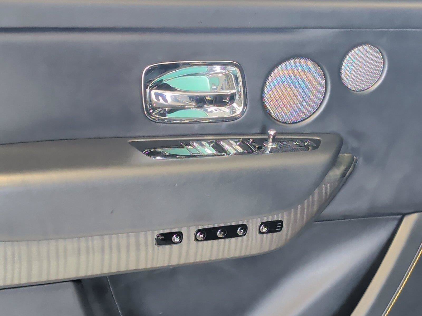 Used 2021 Rolls-Royce Cullinan AWD/4WD image 14