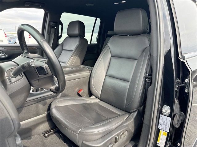 Used 2023 Chevrolet Suburban LT image 11