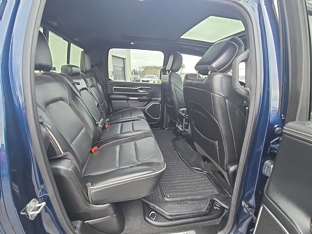 Used 2020 RAM 1500 Laramie w/ Sport Appearance Package AWD/4WD image 32