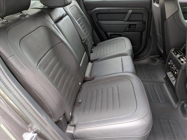 Certified 2025 Land Rover Defender 110 image 21