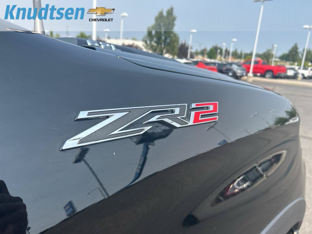 Used 2022 Chevrolet Silverado 1500 ZR2 w/ Technology Package AWD/4WD image 9