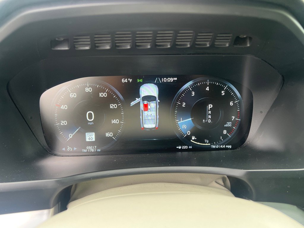 Used 2016 Volvo XC90 T5 Momentum image 27